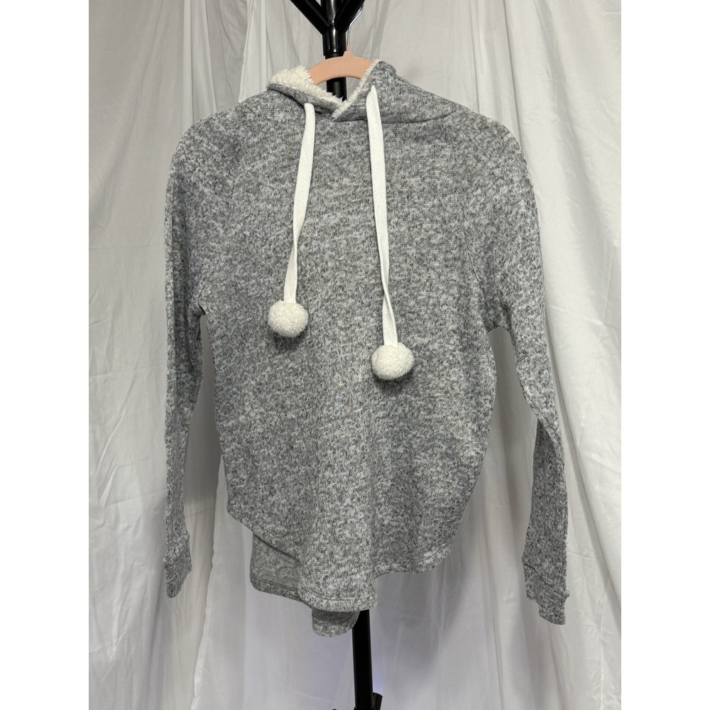 Derek Heart Hoodie Long‎ Sleeve   Sweater Size large  Grey